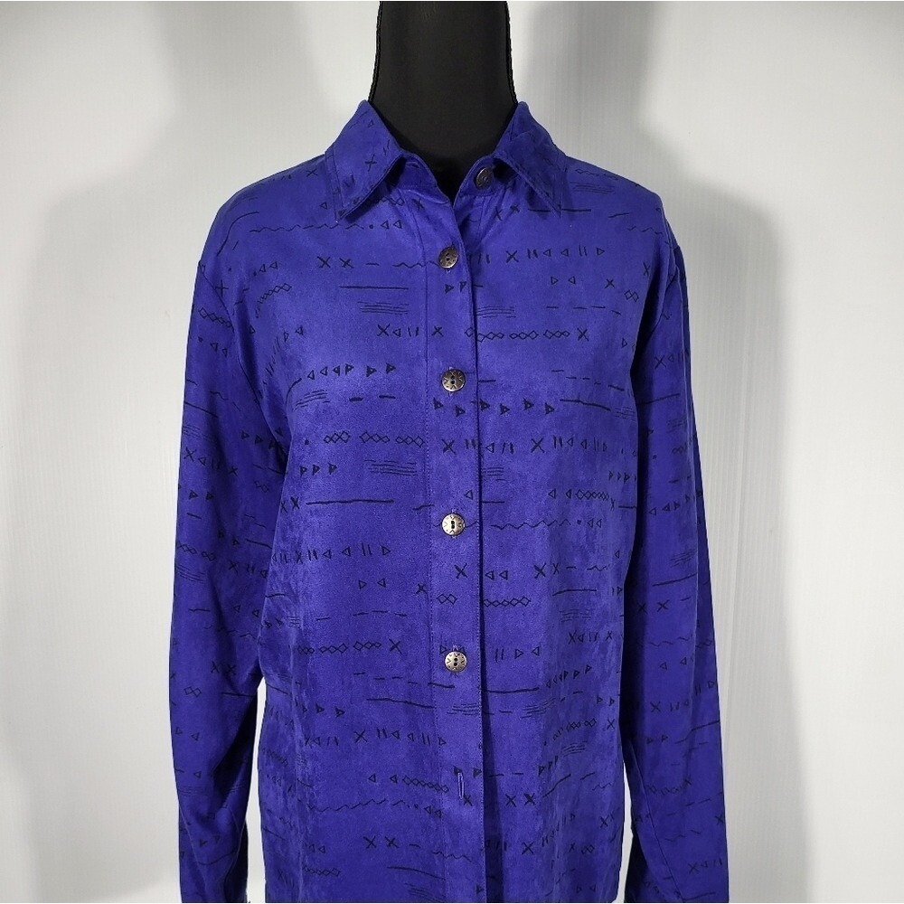 Dressbarn Purple Blouse Long Sleeves Button Down Elegant Top